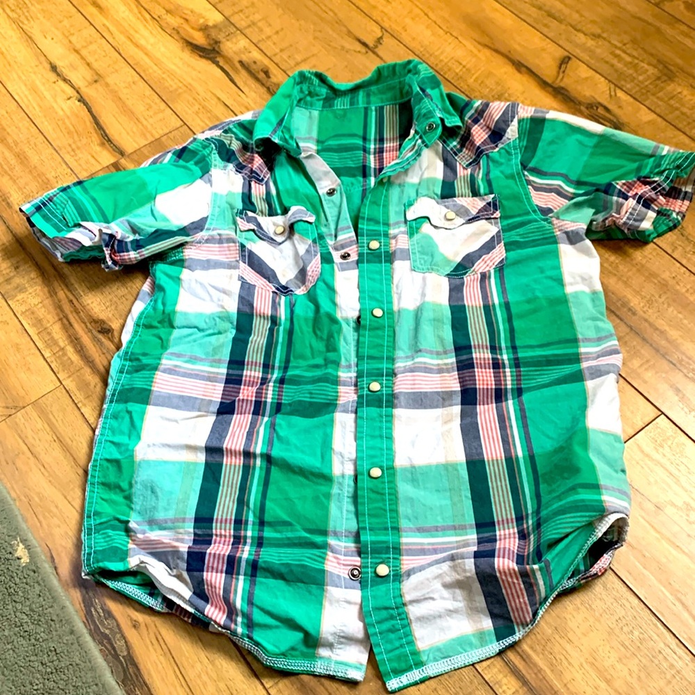 Pearl snaps collared shirt